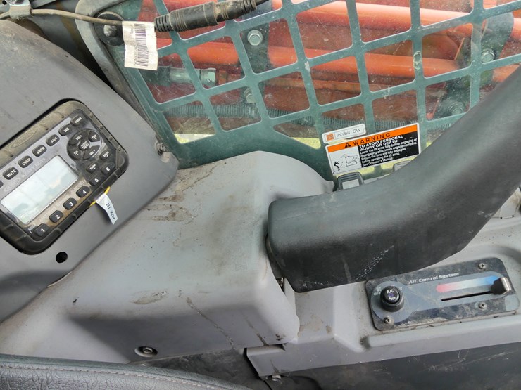 2022-kubota-svl97-2-image-16