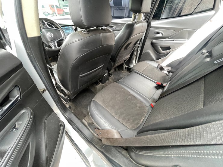 2017-buick-encore-image-43