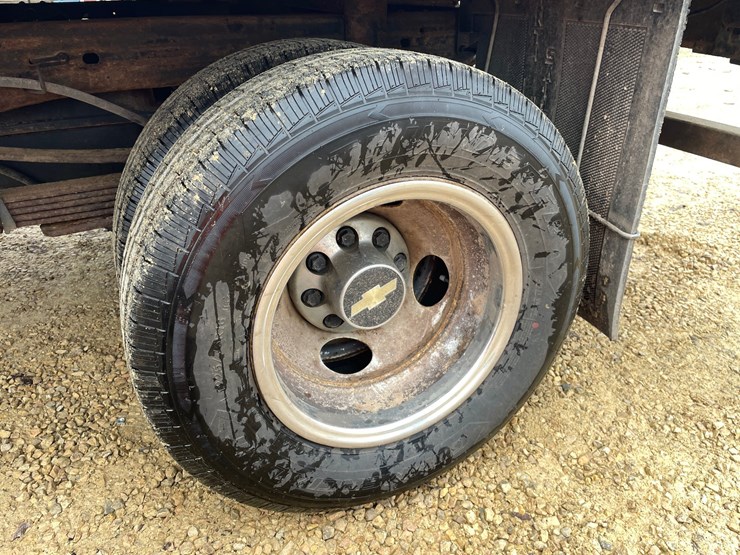 2000-chevrolet-silverado-3500-image-131