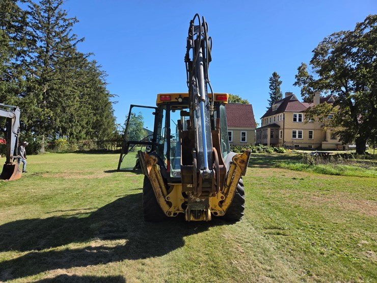 2010-deere-310j-image-4