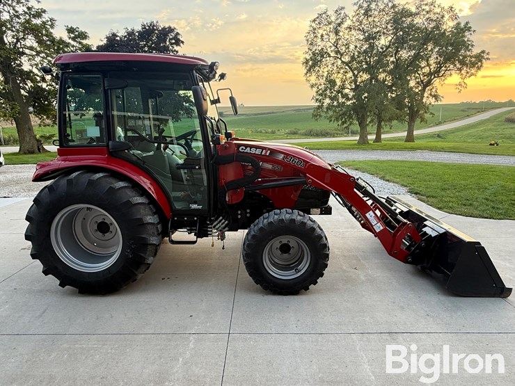 2022-case-ih-farmall-55c-image-4