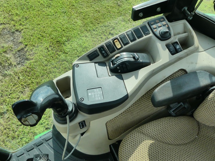 john-deere-4066r-image-12