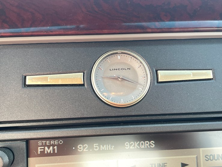 #201-•-2005-lincoln-town-car-(has-wi-title)-image-64