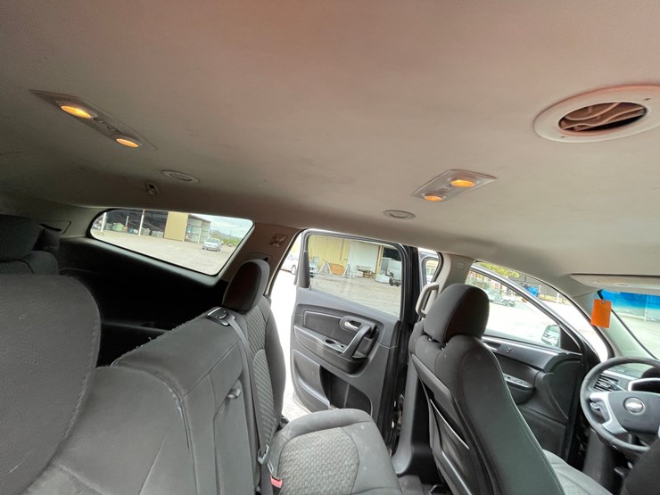 #2768-•-2001-toyota-camry-(title-in-delay)-image-211