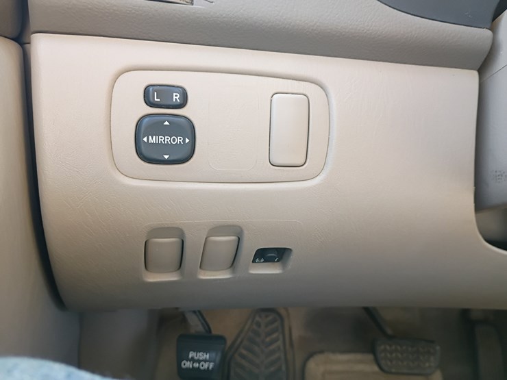 2006-toyota-sienna-image-49