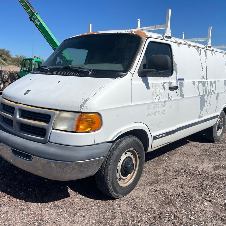 #2753 • 2000 Dodge Ram (Title in Delay)