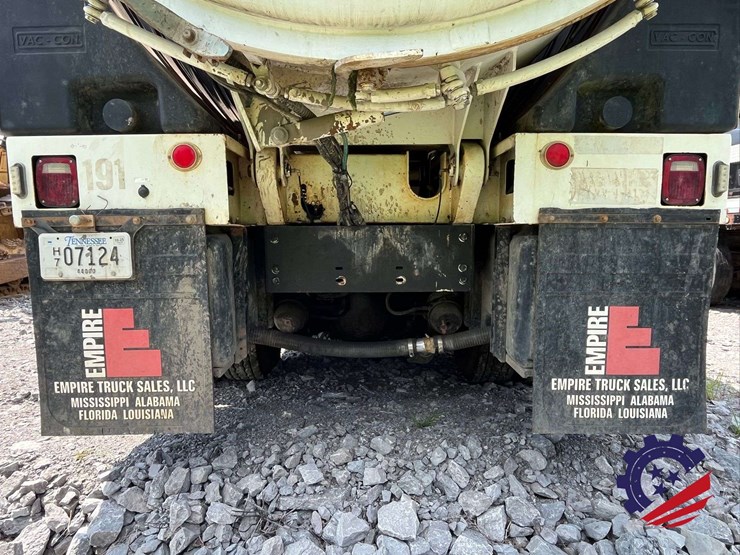 2009-international-sf637-t/a-hydrovac-truck-image-35