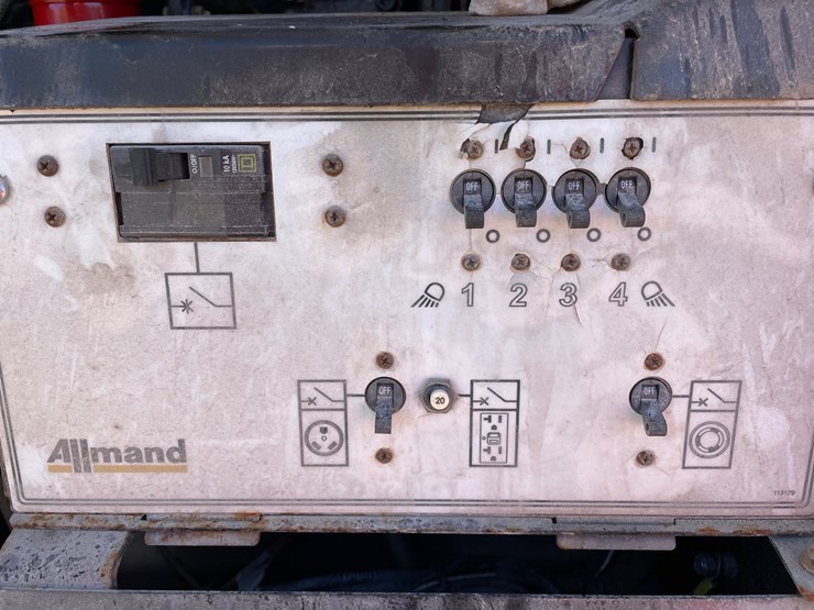 2018-allmand-bros-night-lite-v-series-image-8