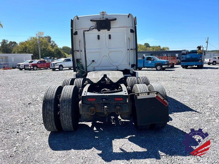 2018-freightliner-cascadia-t/a-truck-tractor-image-21