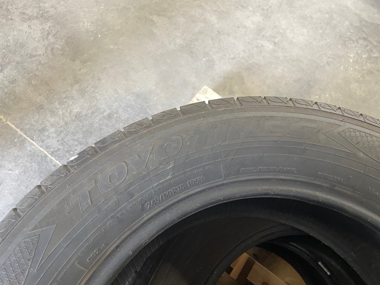 #3026-•-(3)-toyo-celsius-ii-18"-tires-image-4
