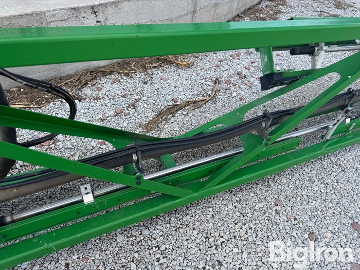 2020-john-deere-r4038-image-17