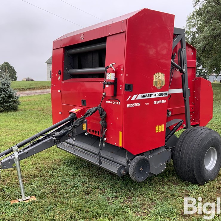 2017 MASSEY-FERGUSON 2956A