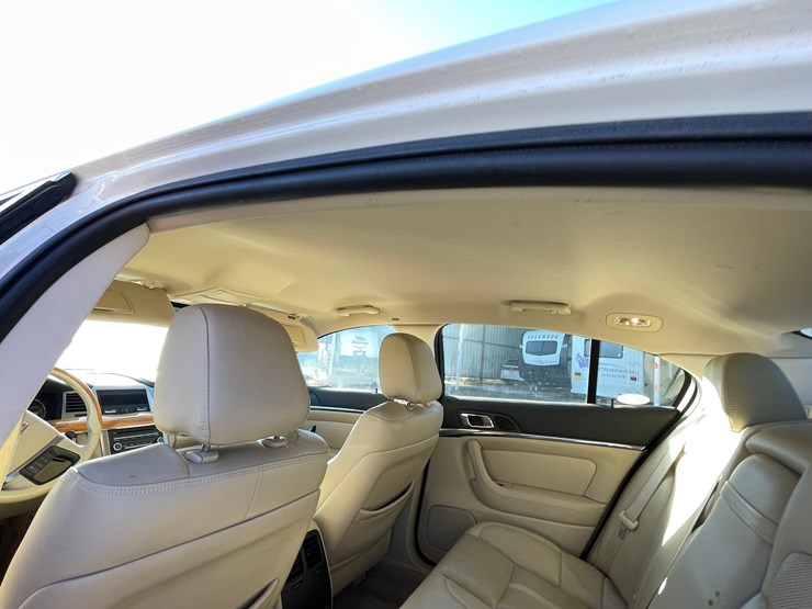 #2759-•-2010-lincoln-mks-(has-nm-title)-image-35