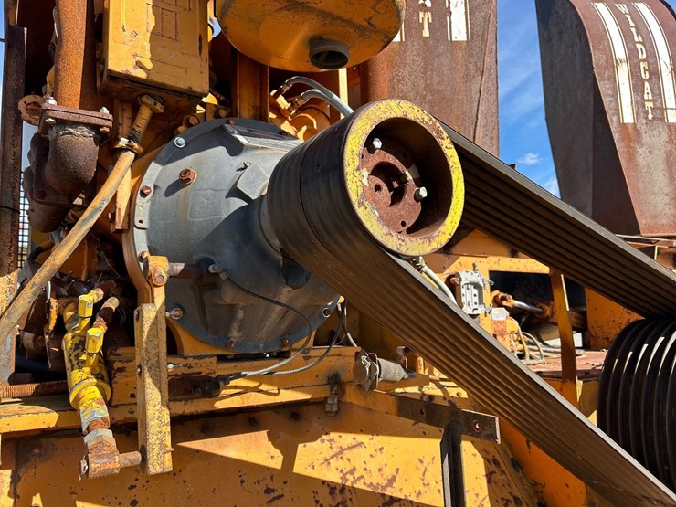 caterpillar-3208-image-27