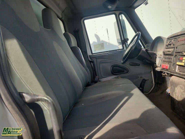 2007-international-durastar-4200-image-16