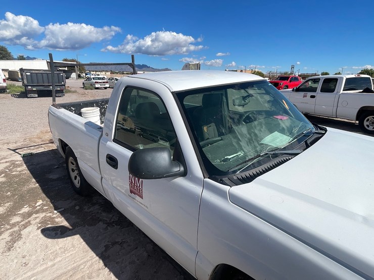 2005-chevrolet-silverado-1500-image-16