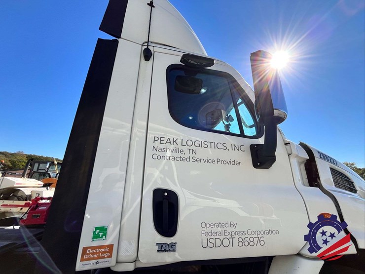 2017-freightliner-cascadia-t/a-truck-tractor-image-43