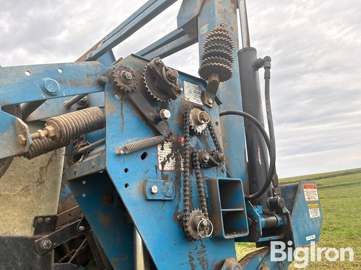 1998-kinze-2600-image-14