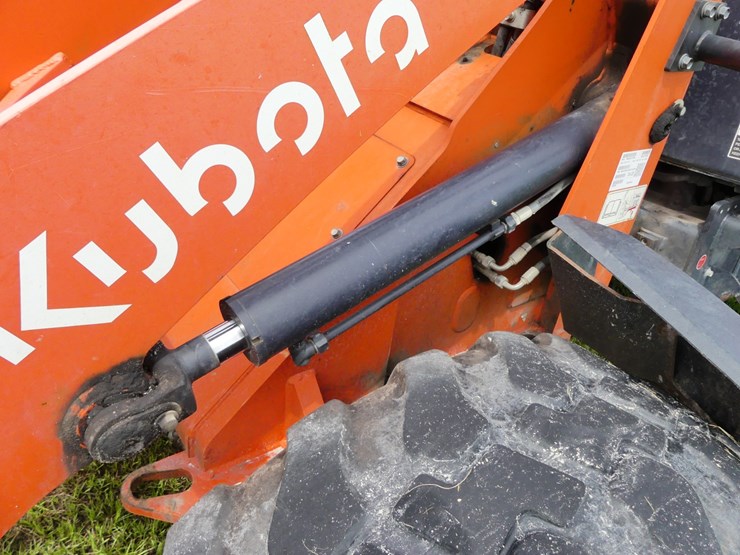 kubota-r640-image-11