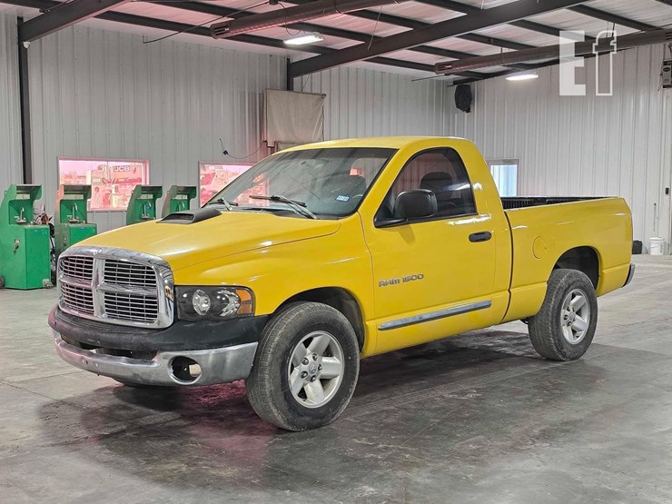 2004-dodge-ram-1500-image-1