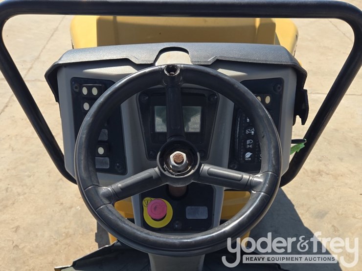 2021-caterpillar-cb34b-image-49