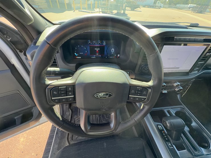 2024-ford-f150-xlt-image-26