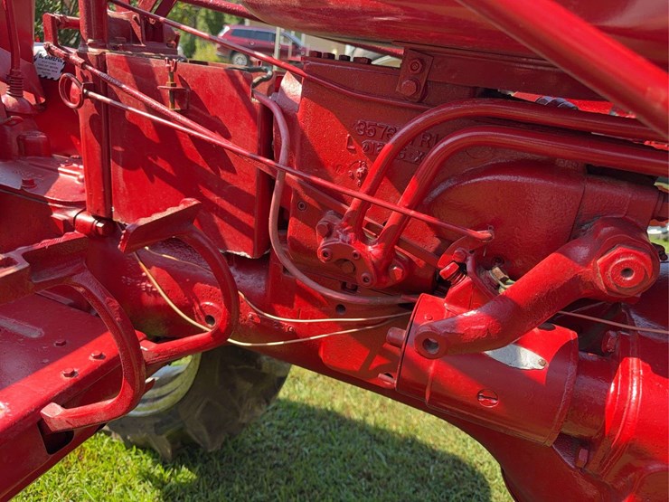 1953-farmall-super-a-image-14