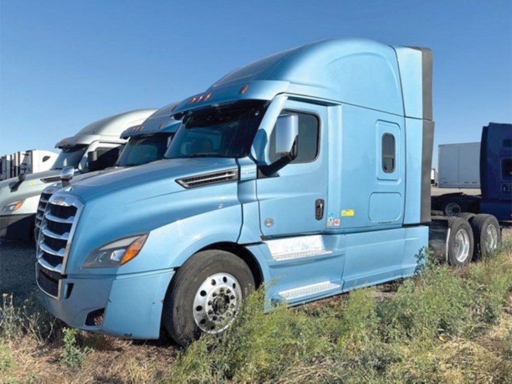 2023-freightliner-cascadia-126-image-1