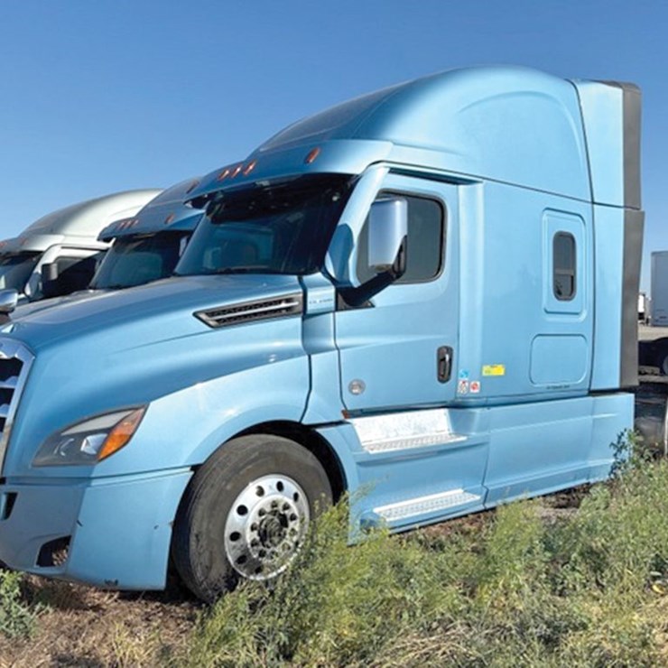 2023 FREIGHTLINER CASCADIA 126