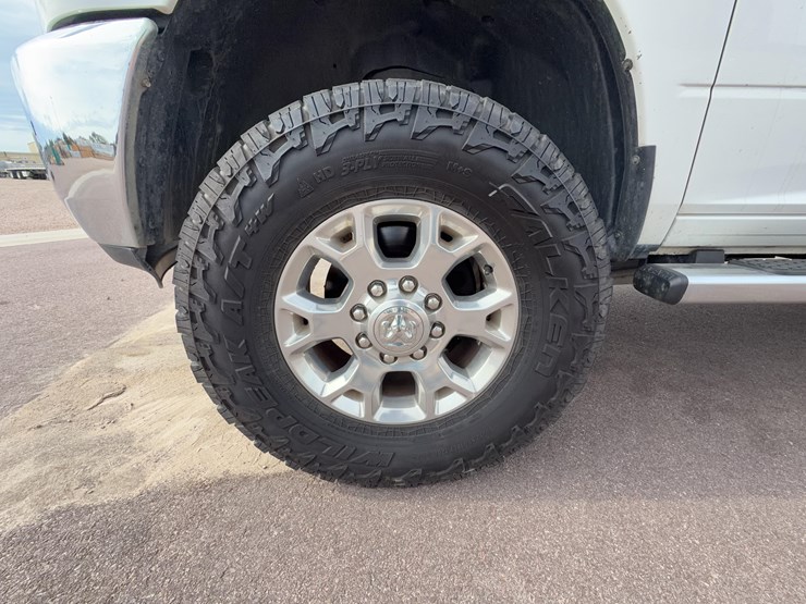 2014-dodge-1500-image-10