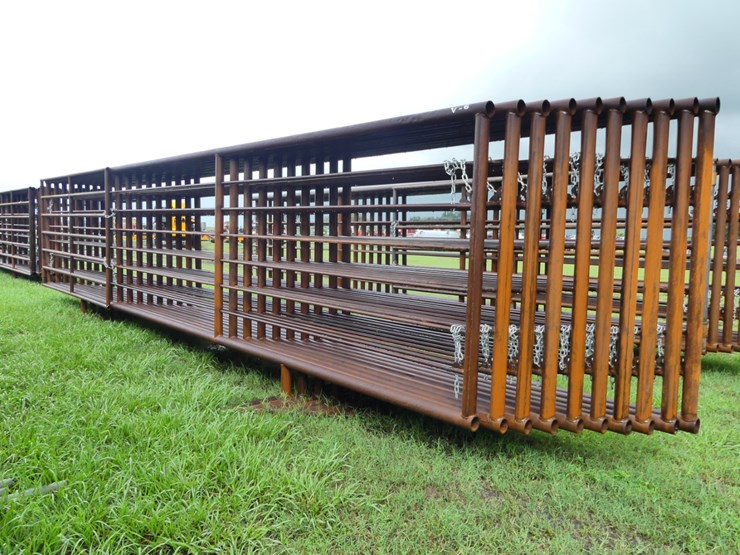 (10)-24'-free-standing-panels-image-1