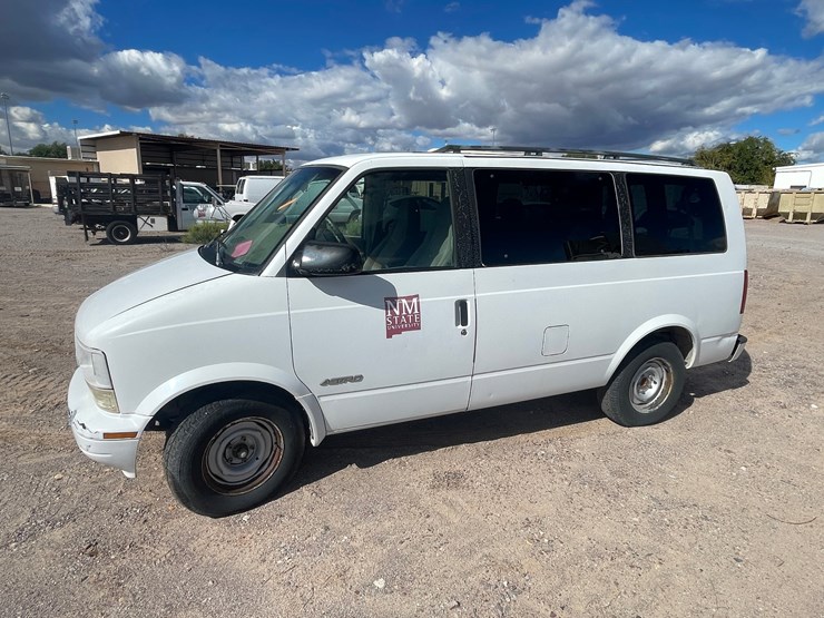 1999-chevrolet-astro-image-1