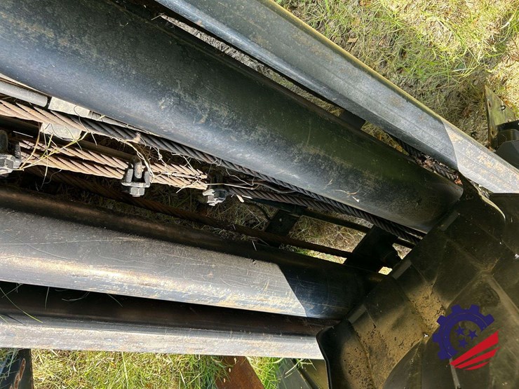 complete-roll-off-hoist-body-minus-the-tarper-rams,-tank,-plastic-fenders-image-14