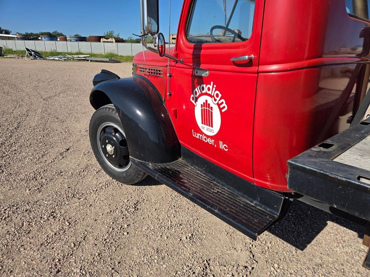 1946-chevrolet-flatbed-truck-image-15