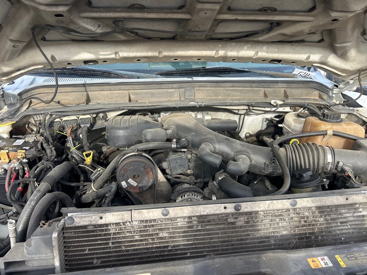 2011-ford-f450-image-17