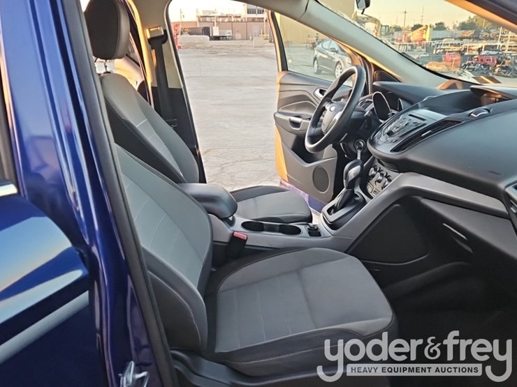 2014-ford-escape-image-27