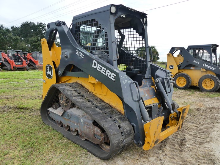 deere-317g-image-2