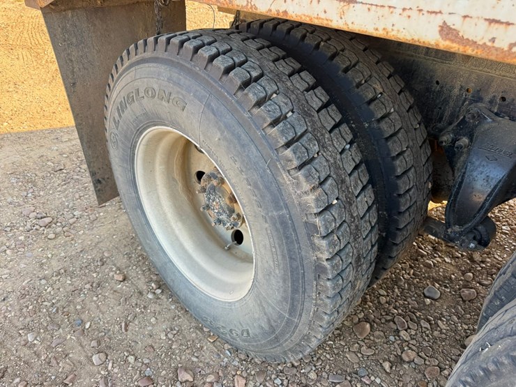 2003-freightliner-fld120-image-172