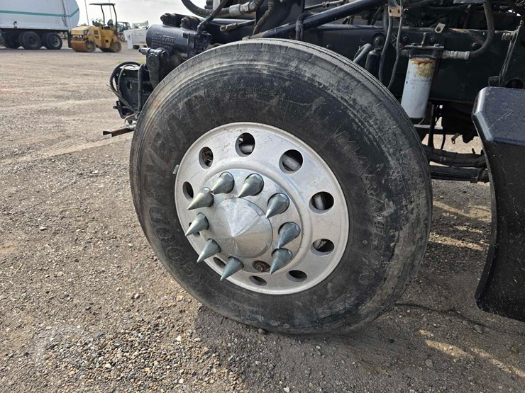 2006-kenworth-t600-image-16