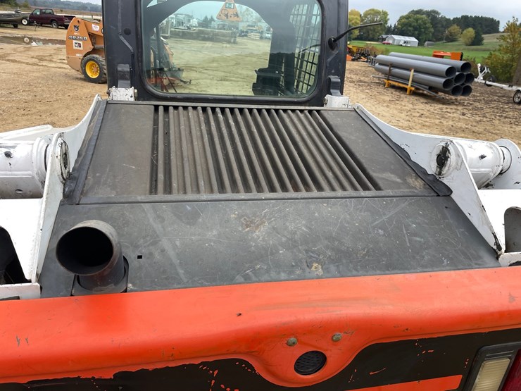 2015-bobcat-t550-image-16