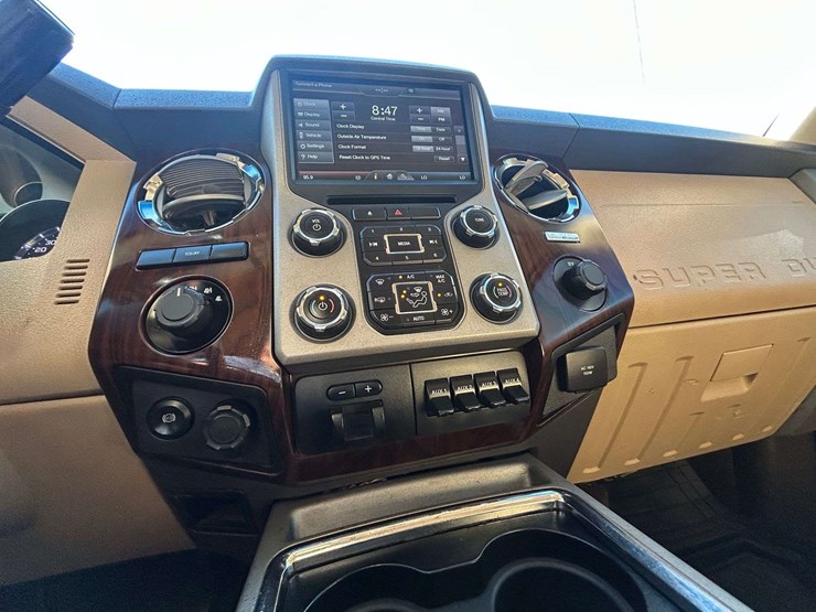 2015-ford-f350-image-32