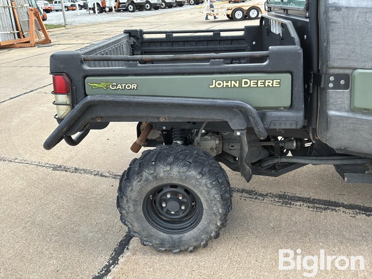 2016-john-deere-gator-image-17