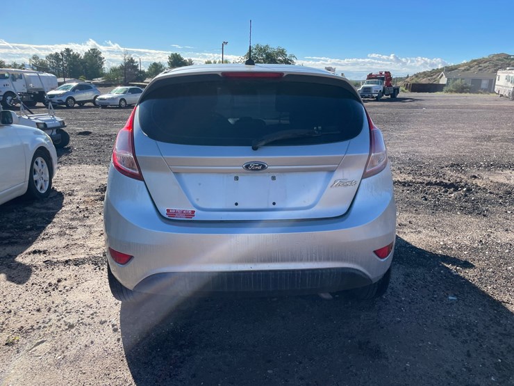 #2761-•-2016-ford-fiesta-passenger-car-(title-in-delay)-image-6