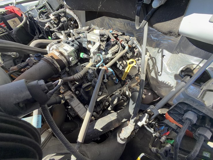 2024-ford-f150-xlt-image-38