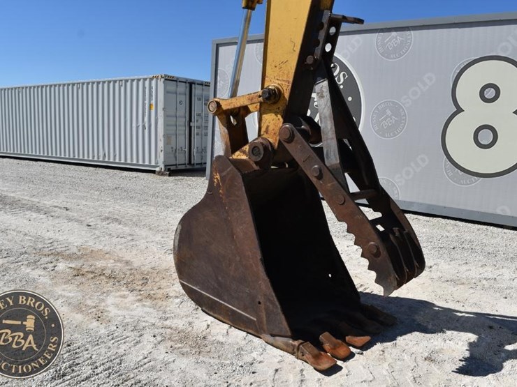 1990-caterpillar-el200b-image-34