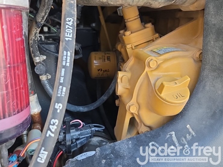 2019-caterpillar-299d2-image-42