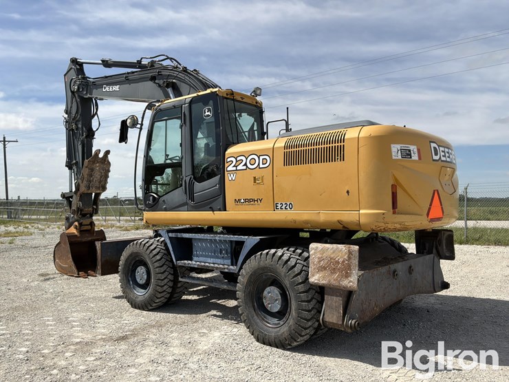 2011-deere-220dw-image-7