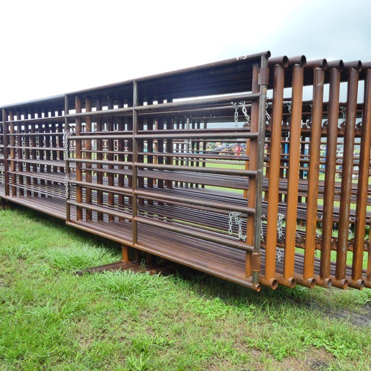 (10) 24' Free Standing Panels