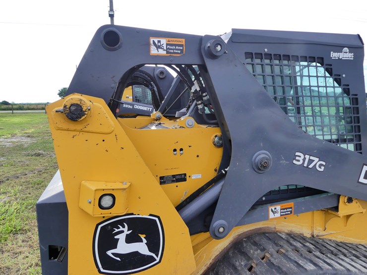 2024-deere-317g-image-7