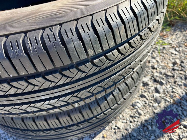 yokohama-215/65r17-avid-touring-s-tires-image-2